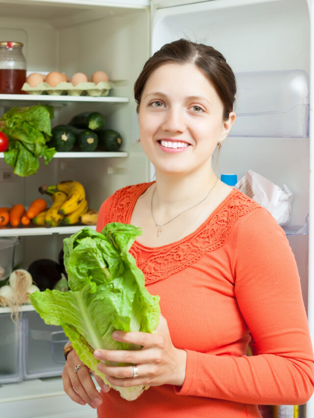 फ्रिज में भूलकर भी न रखें ये 7 चीजें, सेहत को हो सकता है भारी नुकसान